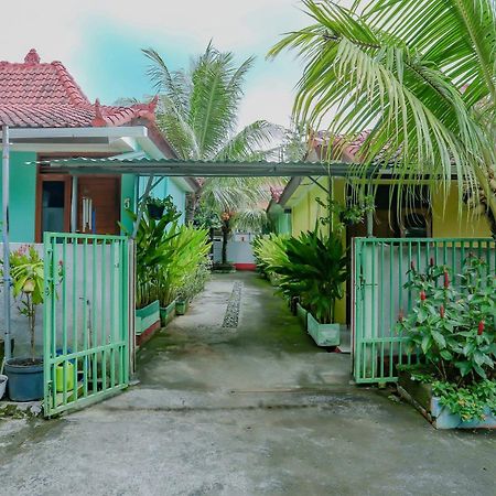 Oyo Life 90301 Hidden Village Uluwatu Джимбаран Екстер'єр фото